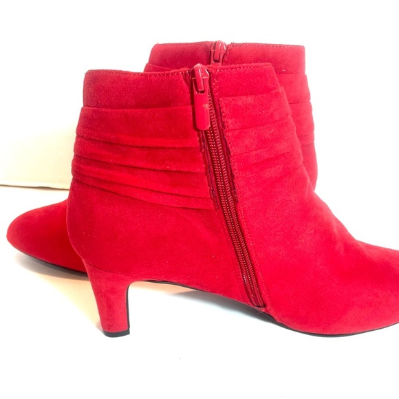 East 5th Red Ankle Booties with Heel, Side Zipper Closure, and Red Bow Size 11M - Picture 5 of 14
